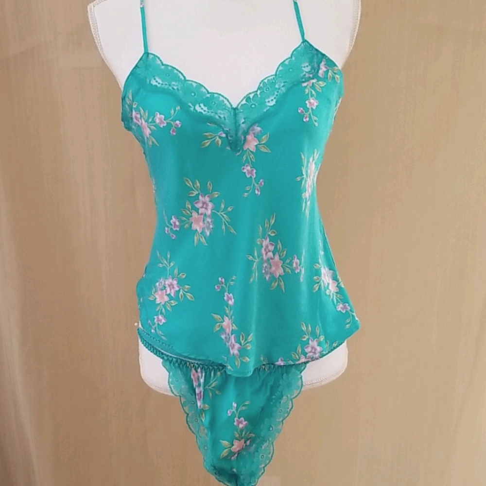 * S/M Set Spaghetti Strap top, thong panty